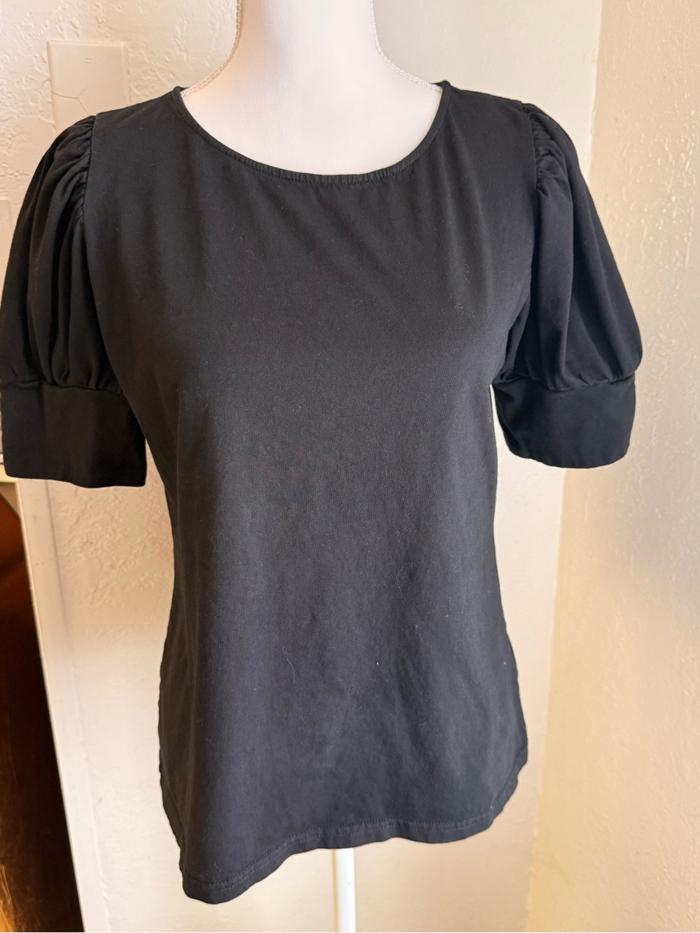 Black Puff-Sleeve Short Sleeve Tee - Classic Everyday Top